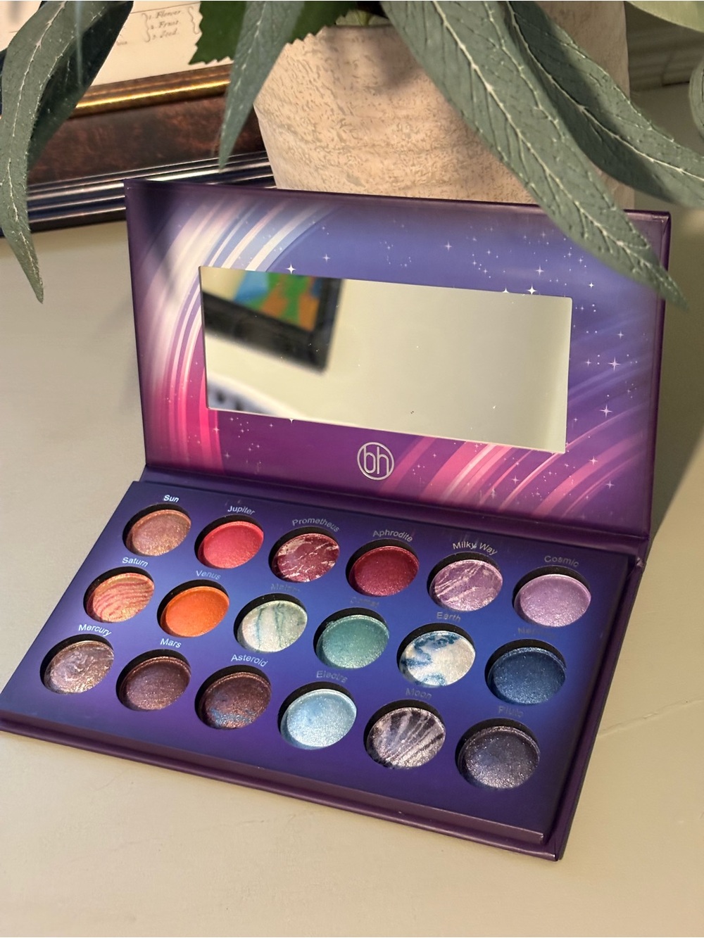 BH Cosmetics Galaxy Chic Eyeshadow Palette - Purple Pink - Picture 4 of 5